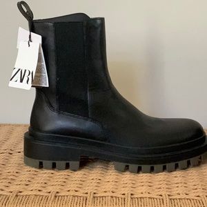 NWT ZARA LEATHER ANKLE BOOTS WITH TRACK SOLE